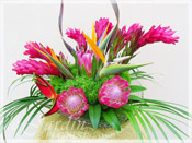 Kawaiian :: Tropical Flower Arrangement